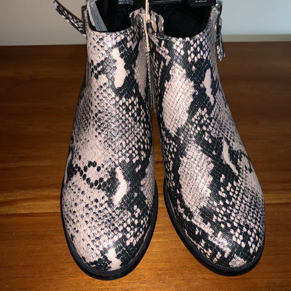 Womens New Faux Snakeskin Ankle Boots by Time and Tru Size 7.5